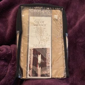 Croscill Home Clinton Window Ascot Valance NWT